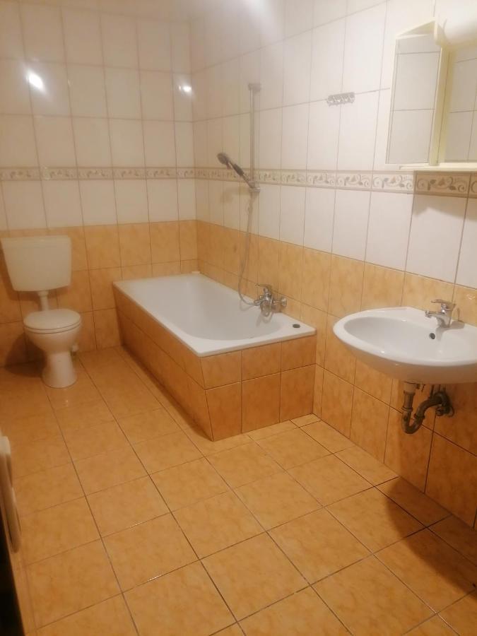 Apartmán Gaestehaus An Der Warnow Schwaan Exteriér fotografie